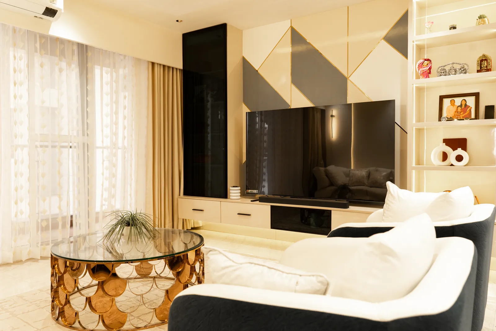 TV wall with grey and white geometric panelling — Arna's Home